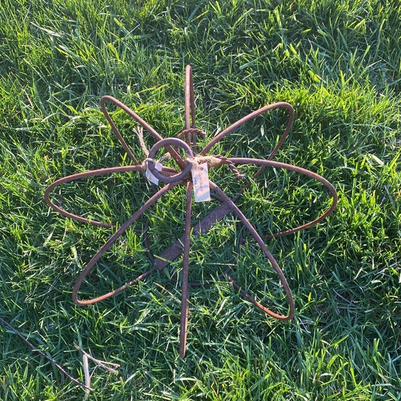 Rusty Wire Pumpkin - Picture 4 of 6